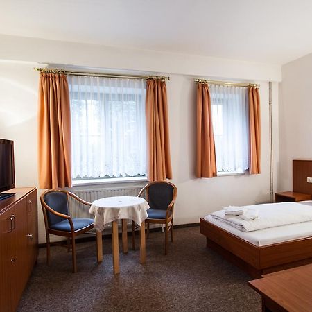 Hotel Groebern Am See Grobern Bagian luar foto